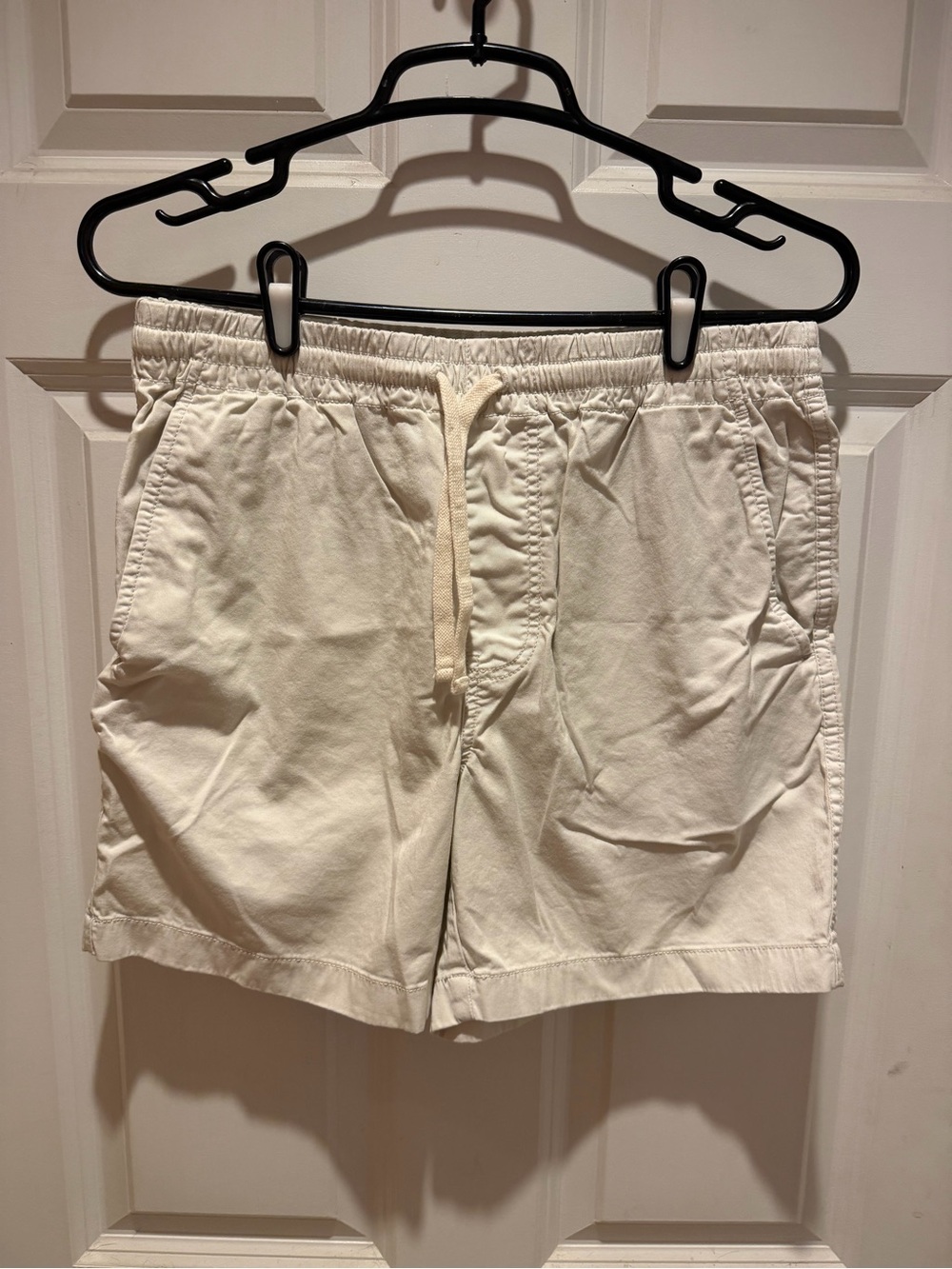 J Crew Men’s Dock Shorts Drawstring Size Small Light Tan/ Cream